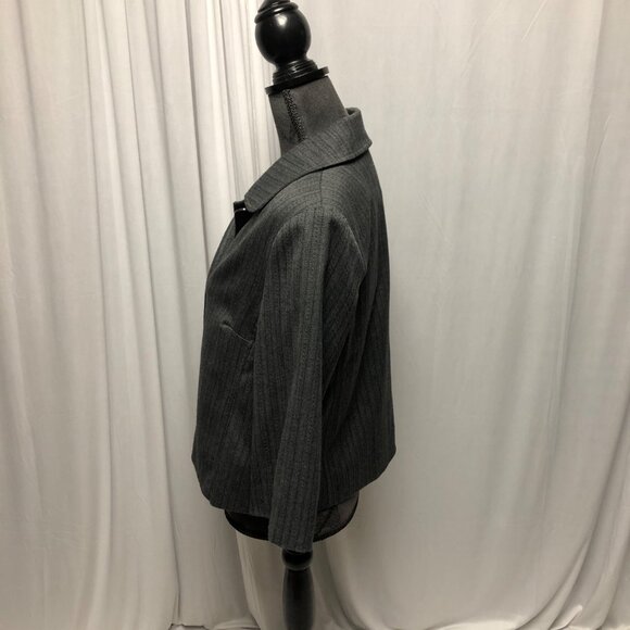 Notations Jacket Womens Size Medium Gray Pinstripe Lined Short Blazer Career - Picture 3 of 6